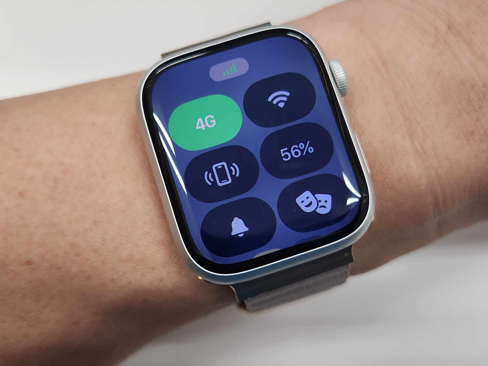 Apple WatchのeSIMにモバイル通信プランを設定する（ソフトバンク編） - esim.love